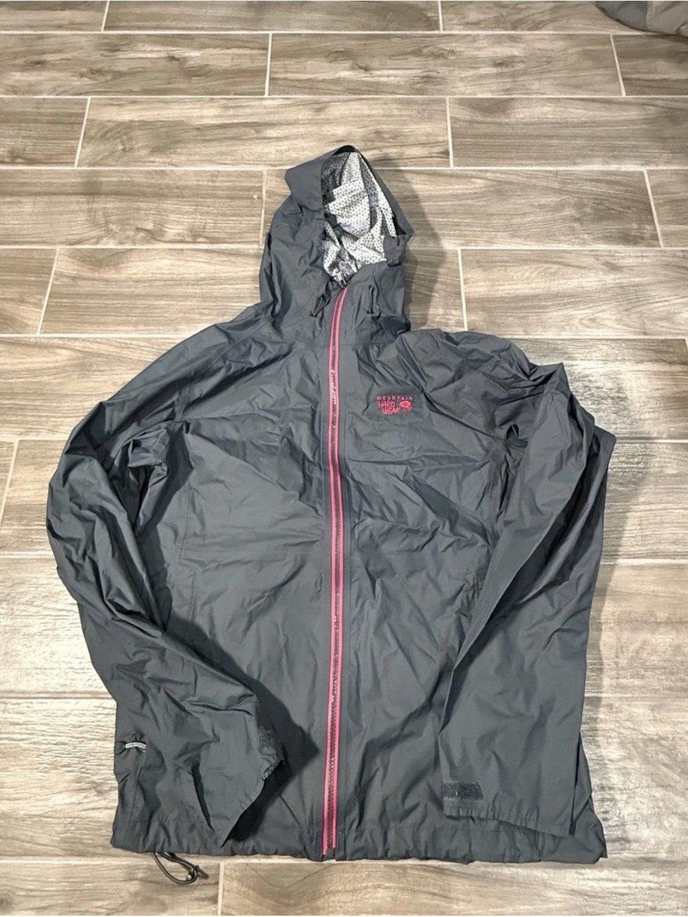 Mountain Hardwear Rain Jacket Womens L Gray Plasmic Ion DryQ Waterproof Hooded
